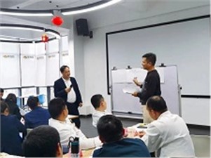 華逸府技術指導部--預制菜品鑒活動、循環(huán)菜單、檔口品牌化會議