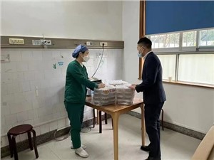 華逸府醫(yī)療系統(tǒng)項目自制甜品溫暖醫(yī)護(hù)職工！